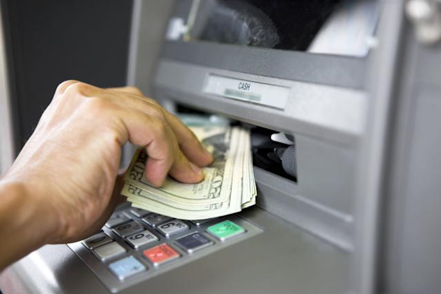 Can You Really Withdraw Cash Using a Credit Card?